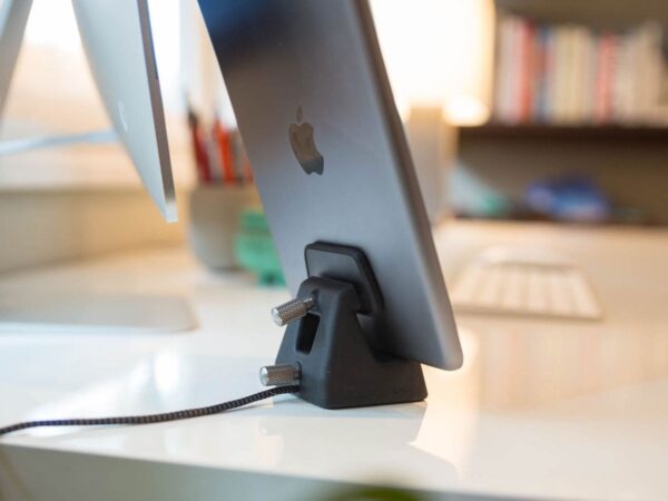 ElevationLab ElevationDock 4 iPhone dock is Apple MFi-certified and works with one hand
