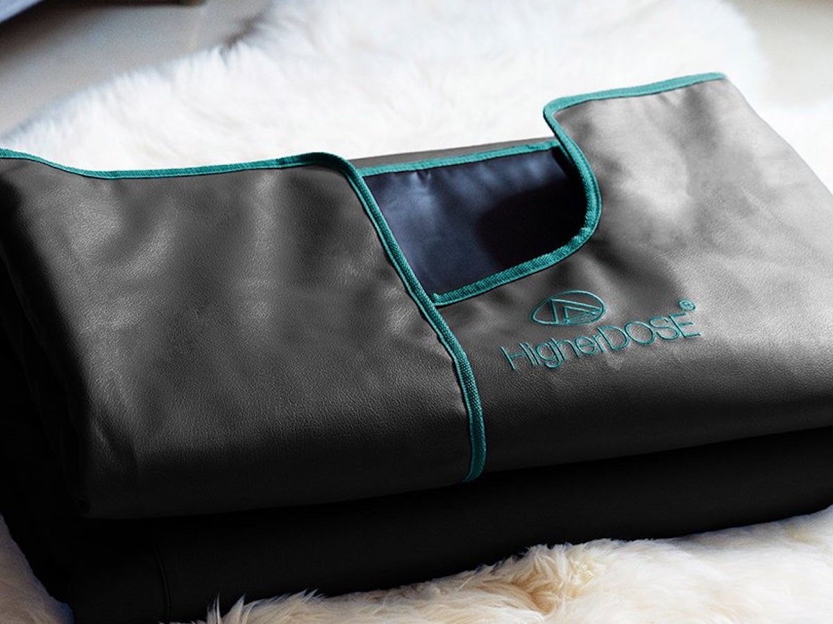 This sauna blanket helps you relax, burn calories, and more