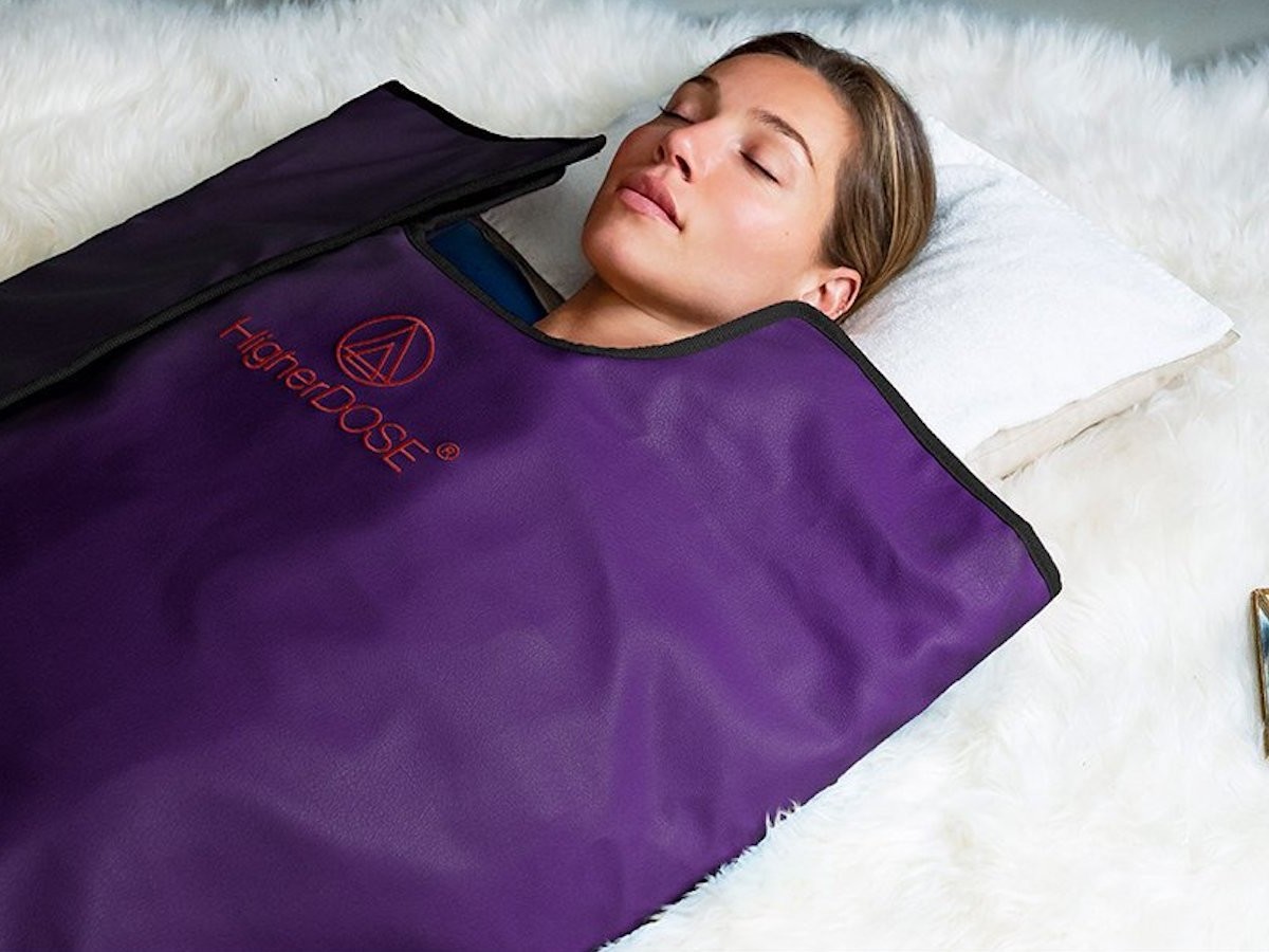 HigherDOSE Infrared Sauna Blanket V3 improves blood flow, circulation, mood, and skin