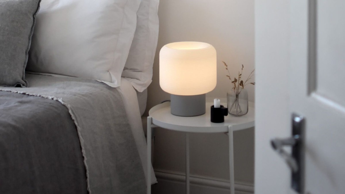 Maskor Table Light relaxing lamp provides a calm bedtime setting