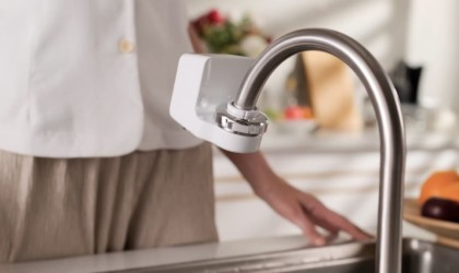 iFlow Touchless Faucet