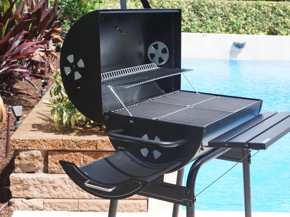 Barrel Quick Start Grill gets charcoal ready in 6 minutes and doesn't