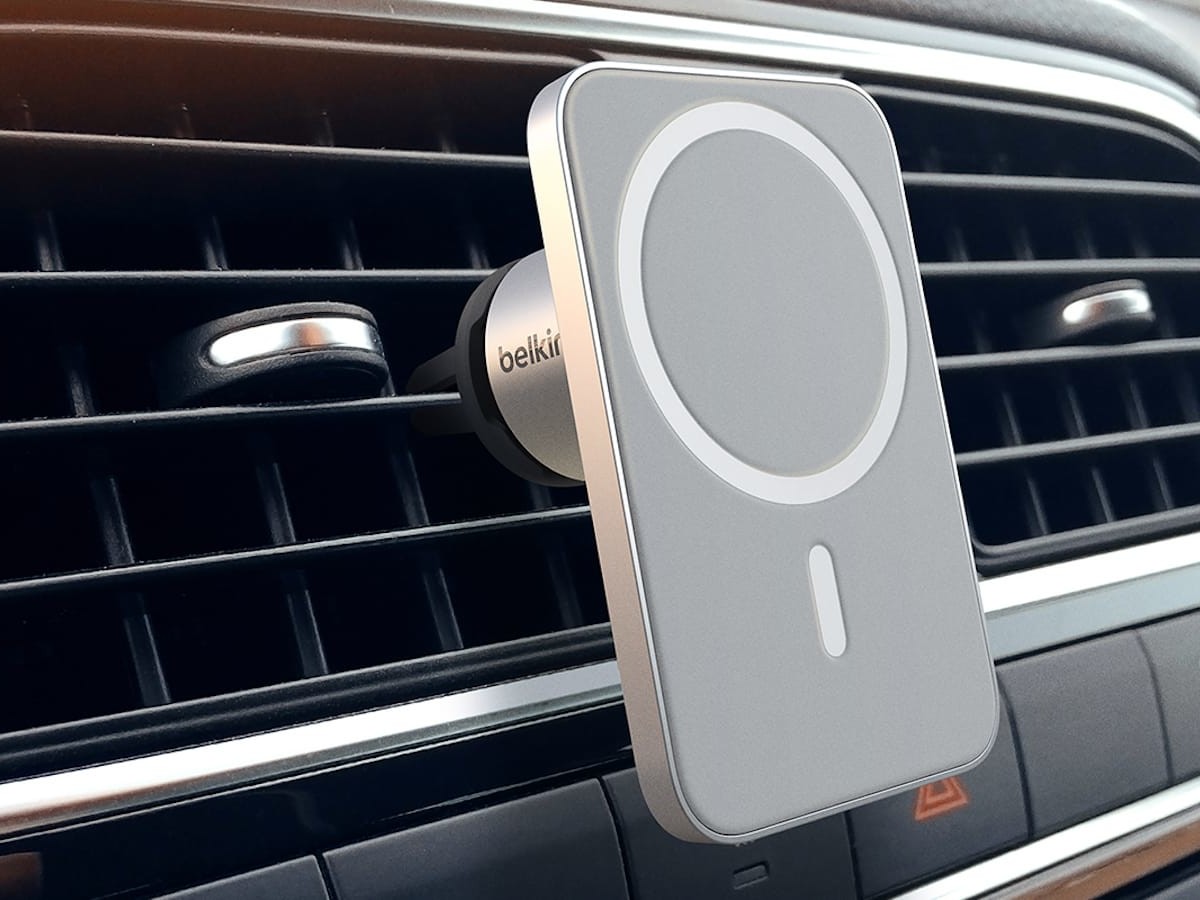Belkin MagSafe Car Vent Mount PRO for iPhone 12 gives a seamless set-and-drive experience