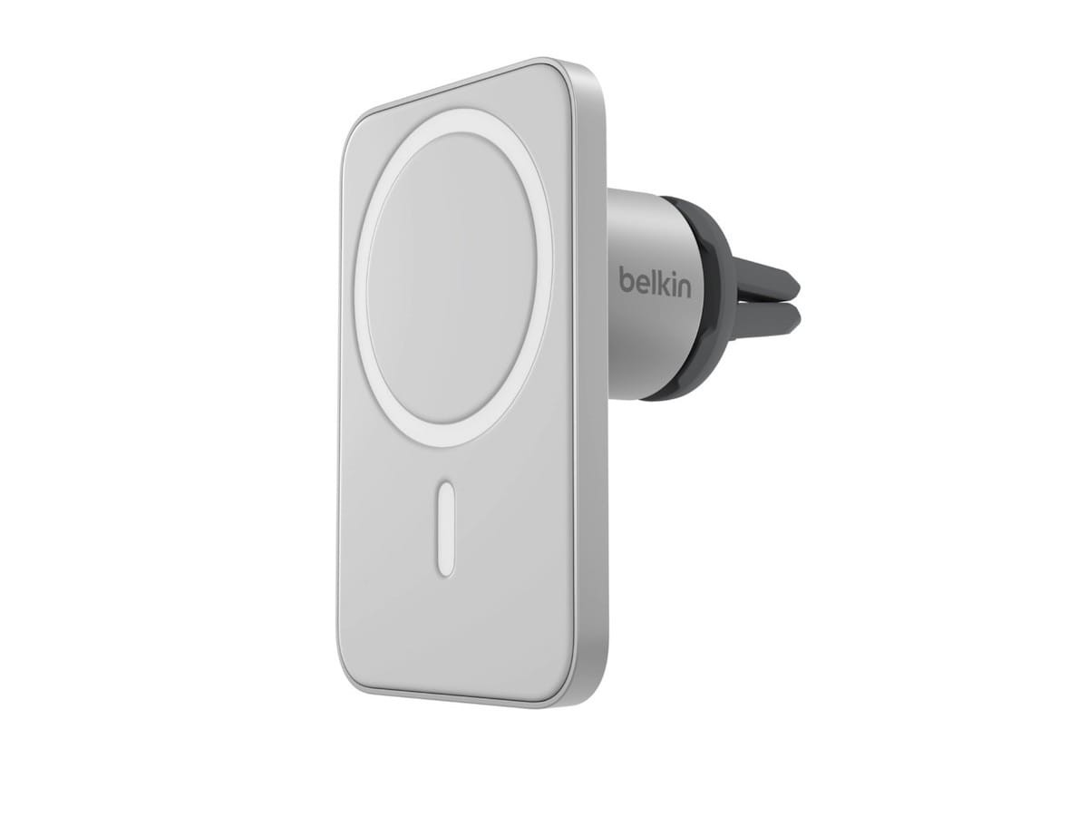Belkin MagSafe Car Vent Mount PRO for iPhone 12 gives a seamless set