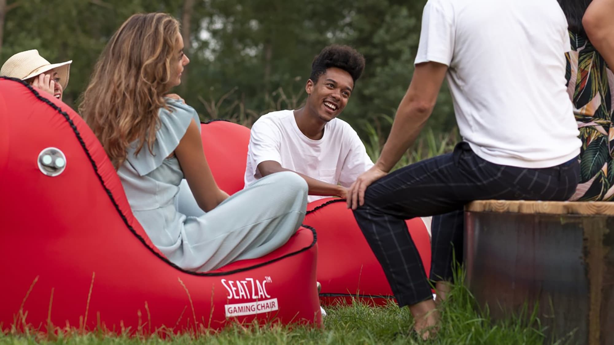 This self-inflating chair makes it easy to relax and have fun