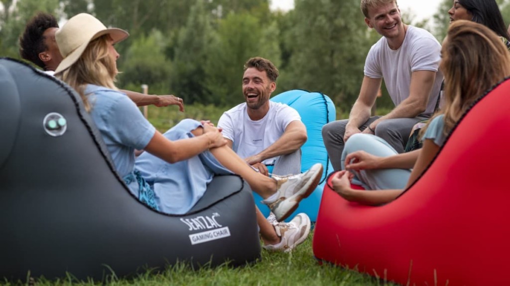 This selfinflating chair makes it easy to relax and have fun » Gadget Flow