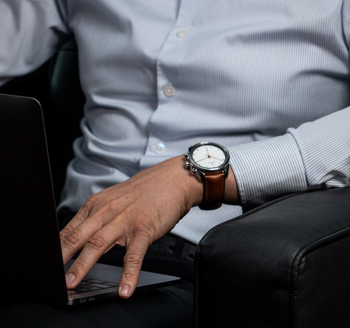 Leitners Ad Maiora futuristic hybrid smartwatch blends elegance and ...