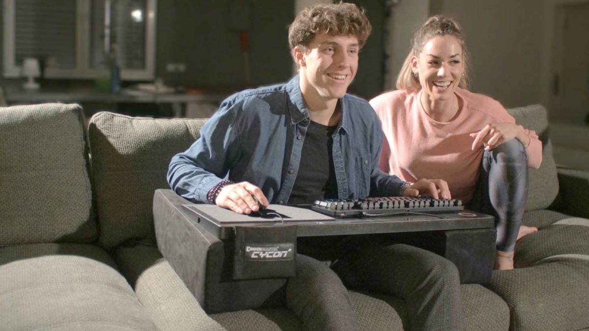 This couch desk is a perfect example of how to game in comfort