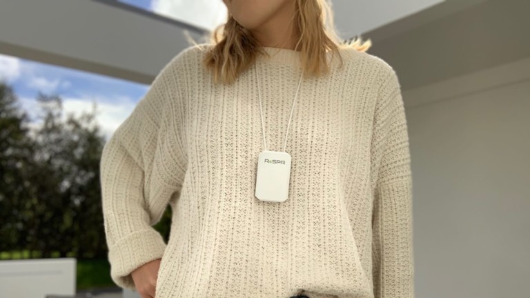 This wearable air purifier is how to improve your air quality This wearable air purifier is how to improve your air quality