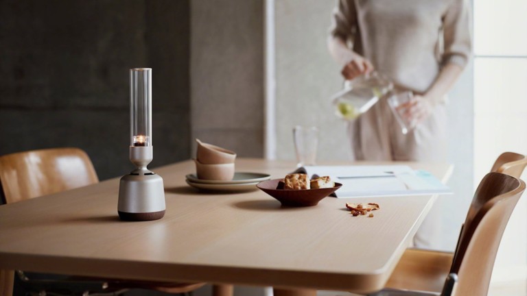 Sony LSPX-S2 Wireless Glass Sound Speaker spreads audio in all 360 degrees