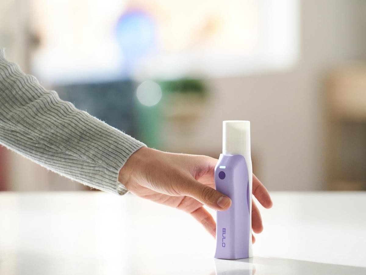Breathings BULO breathing training assistant tracks and improves your lung's health
