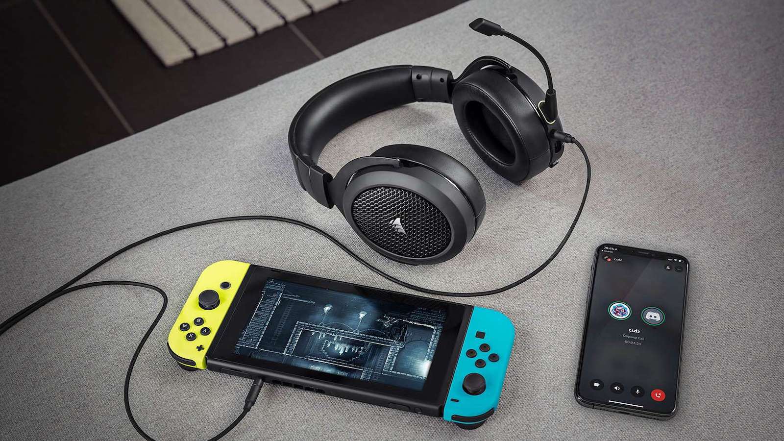 Corsair HS70 Bluetooth Wired Gaming Headset has custom-tuned 50 mm