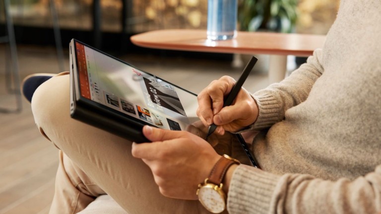 The HP Elite Folio features Bang & Olufsen speakers and a private screen display