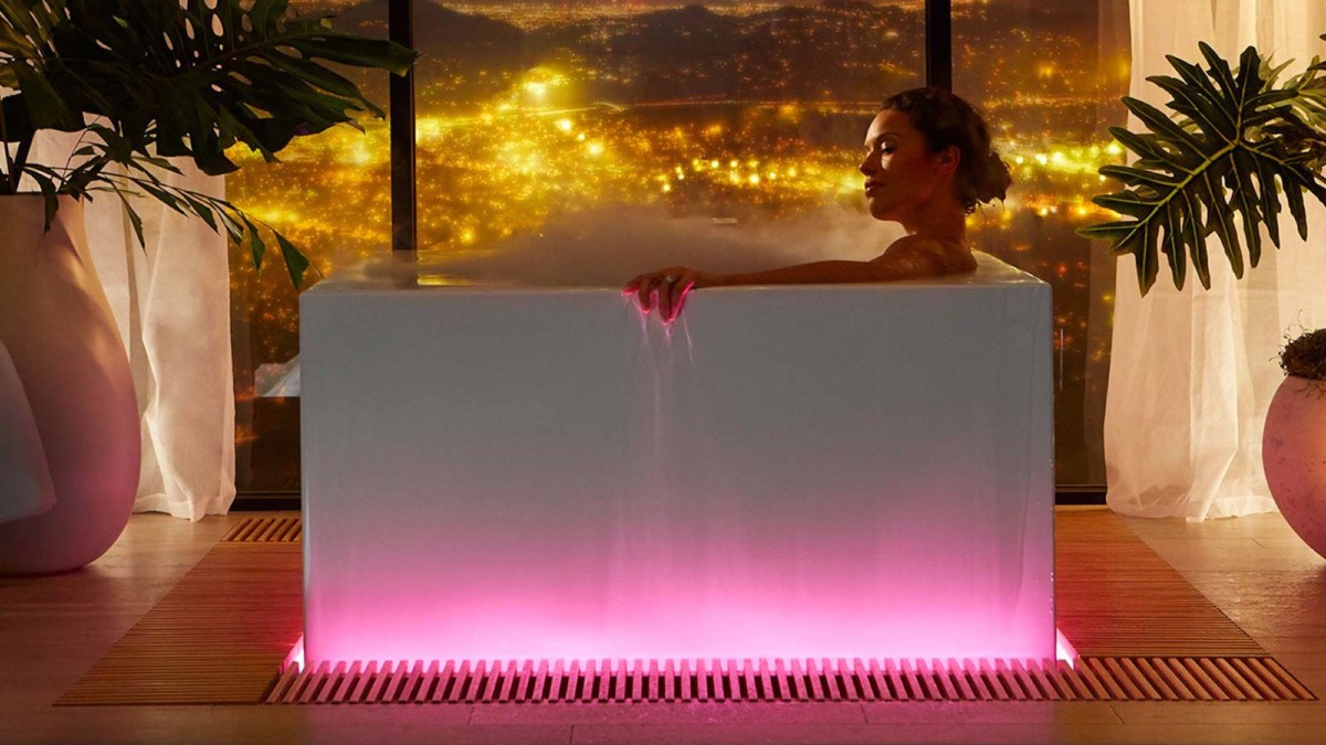 Kohler Stillness Bath creates a spa-like experience at home