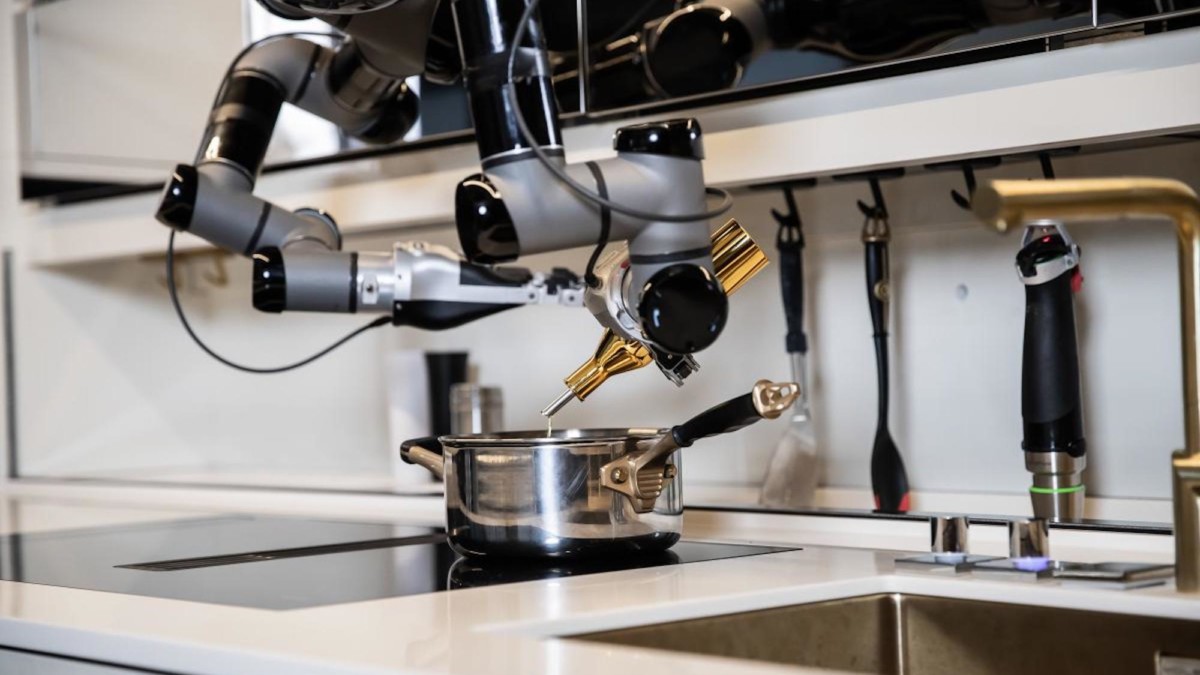 https://thegadgetflow.com/wp-content/uploads/2021/01/Moley-Robotics-Kitchen-featured-1200x675.jpg