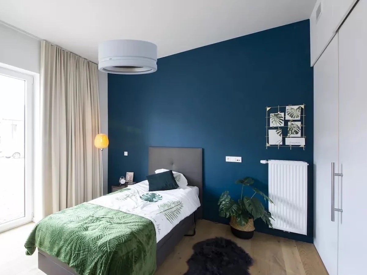 Nobi smart lamp uses AI to detect falls Nobi smart lamp uses AI to detect falls