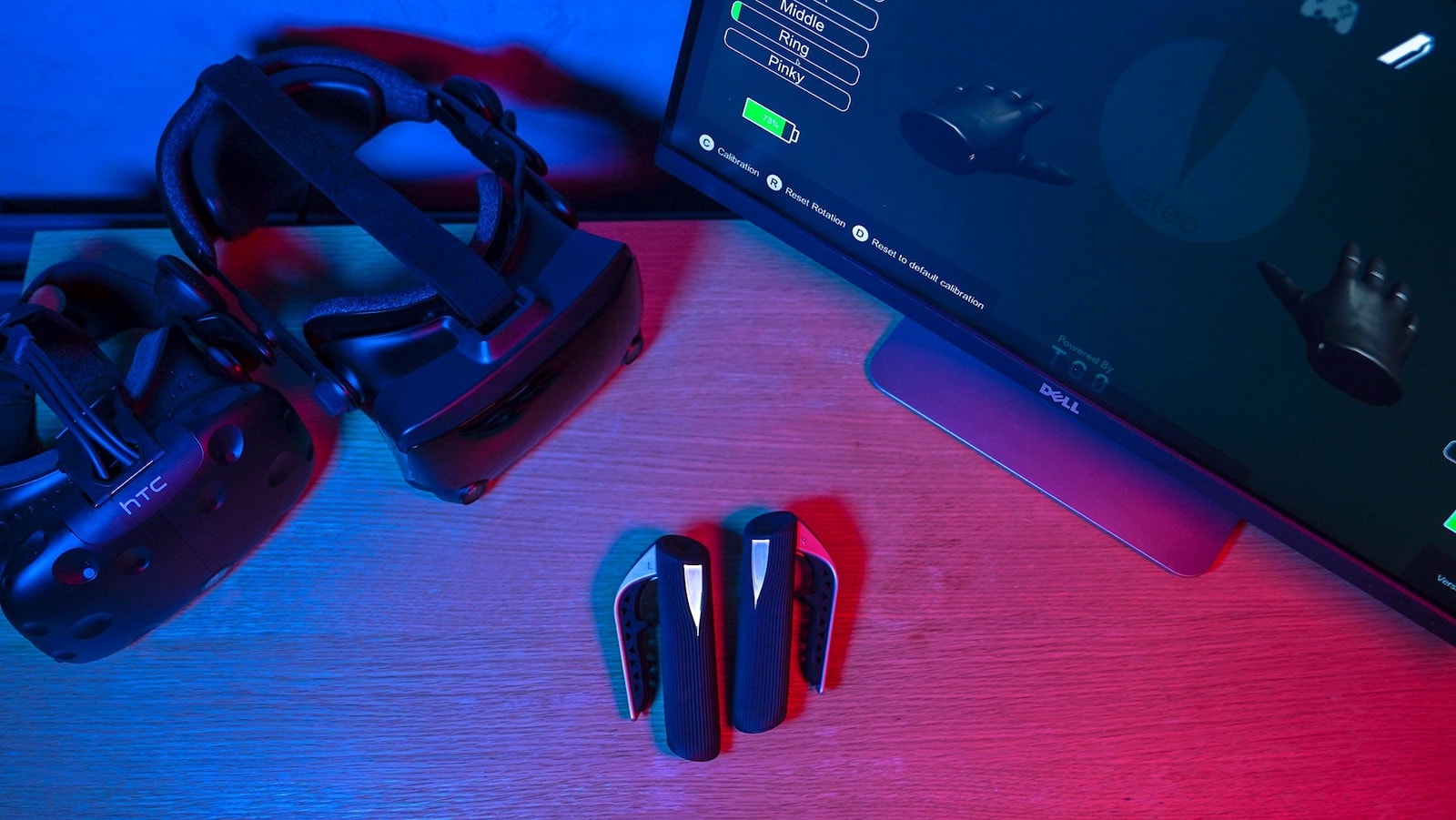 tg0 etee button-free VR controller has a sensor surface to capture ...