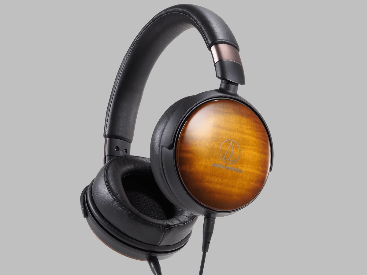 Audio-Technica ATH-WP900 wooden headphones has a maple housing for high-fidelity listening