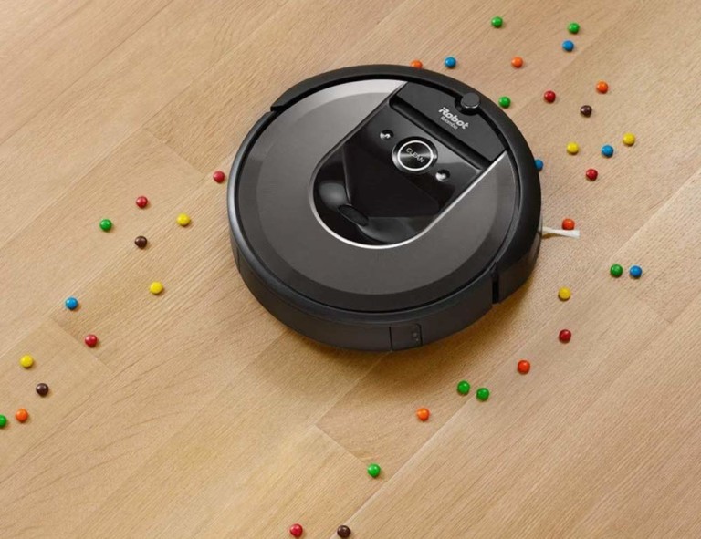 iRobot Roomba i7+ Wi-Fi Connected Robot Automatic Dirt Disposal Vacuum