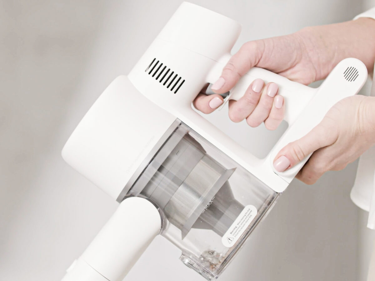 Dream Tech T10 cordless stick vacuum cleaner has 120 AW suction power