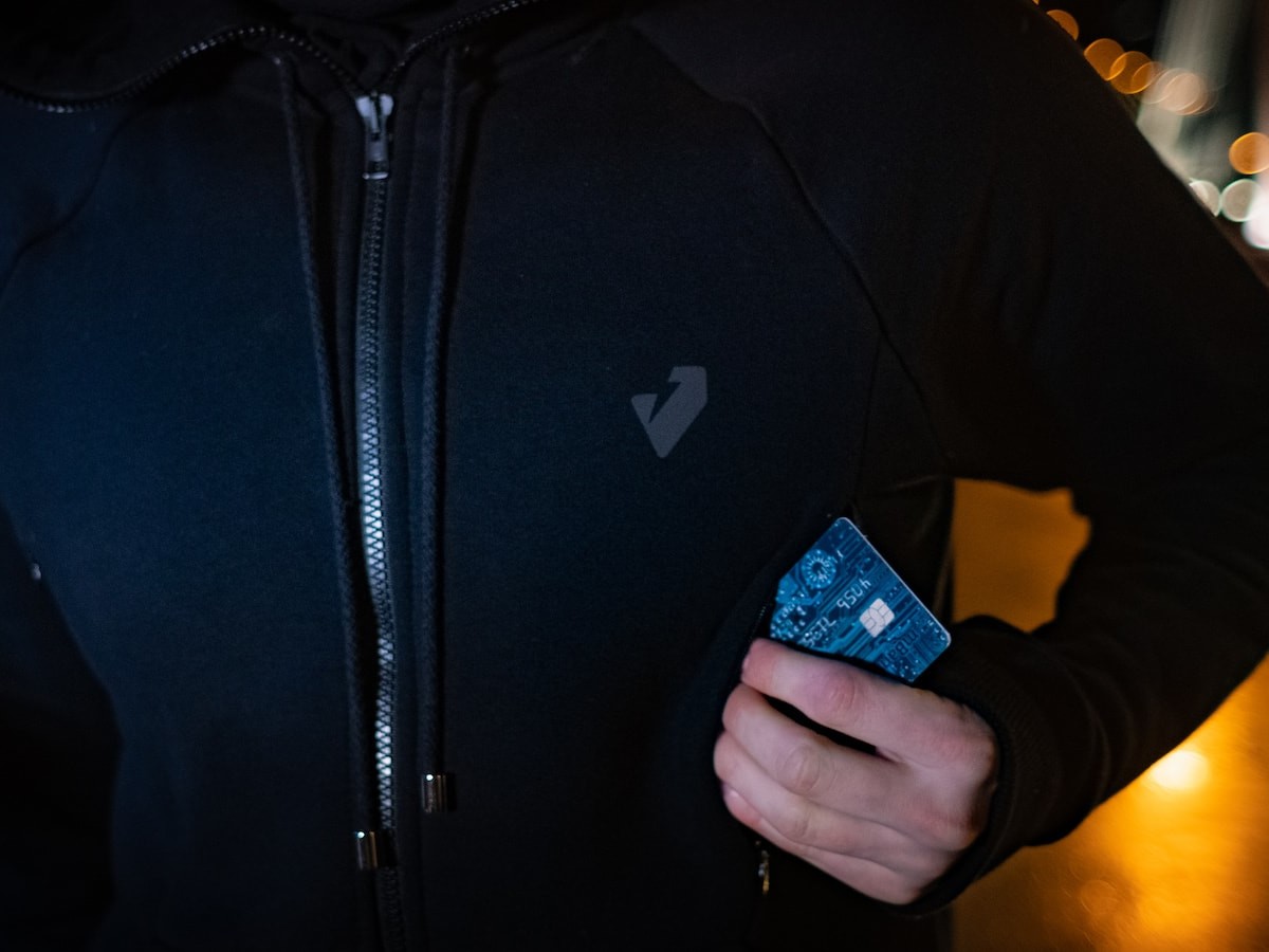 JAY23 smart heated hoodie has 16 power pockets, heated pockets, and more