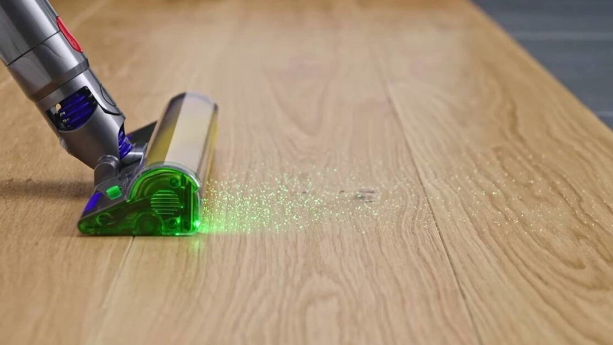 Laser-toting Dyson V15 vacuum collects and categorizes dust