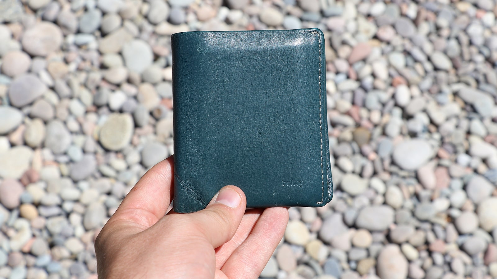 Bellroy Note Sleeve includes quick-access slots and holds cards, bills ...