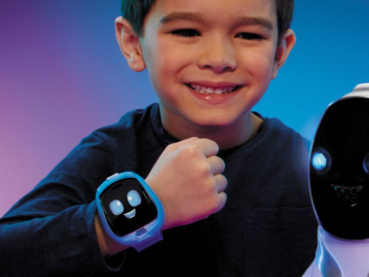 Little Tikes Tobi Robot Smartwatch for kids has fun moving robotic arms and legs