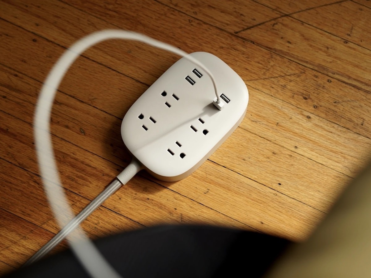 Nooie Smart Power Strip has four sockets and four USB ports