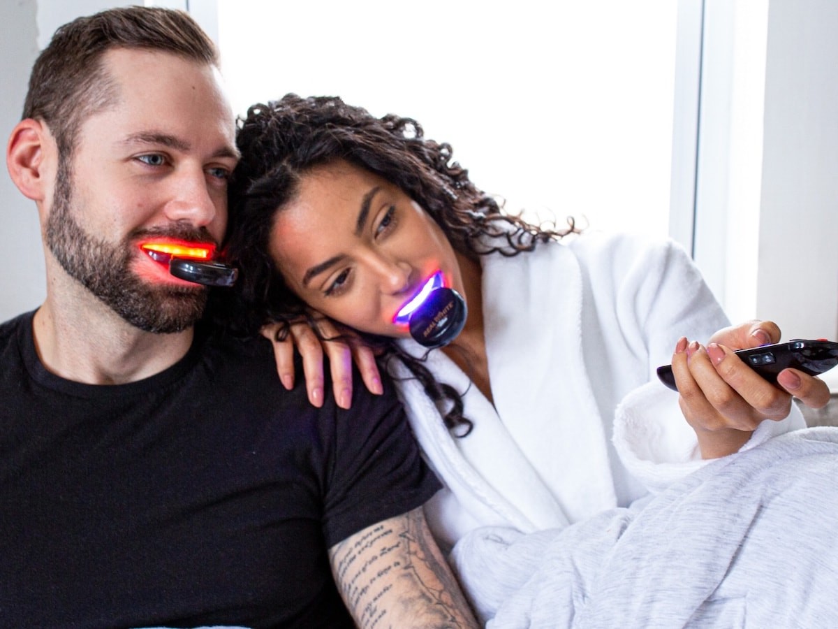 Red LED Light Treatment uses LED technology to improve gum health and whiten teeth