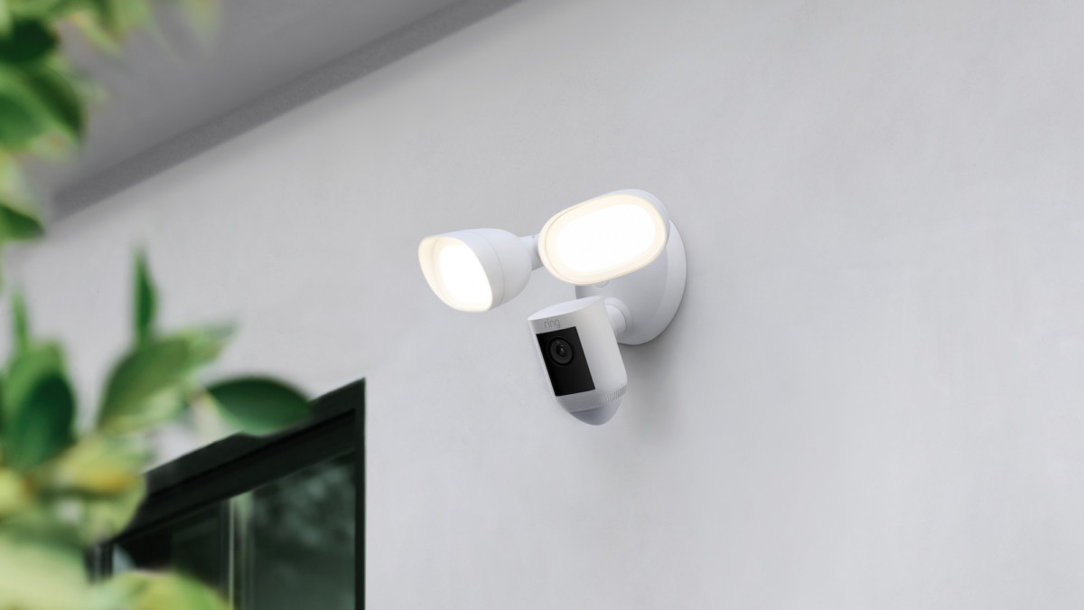 Ring’s new floodlight camera comes with radar-scanning tech