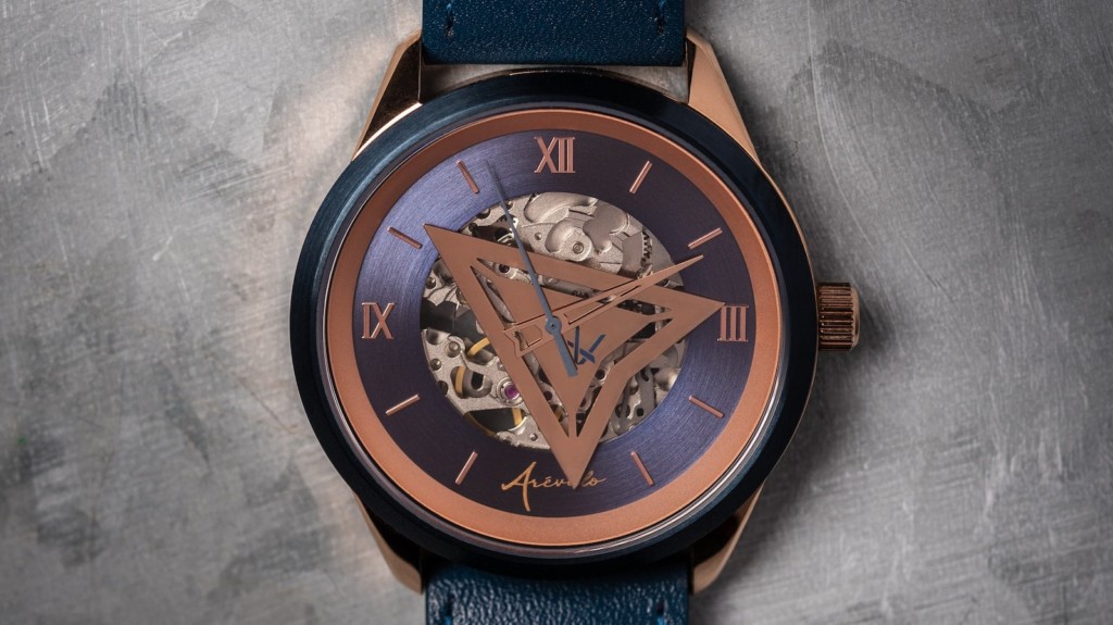 Arévalo Watches Triangulum rose gold timepiece