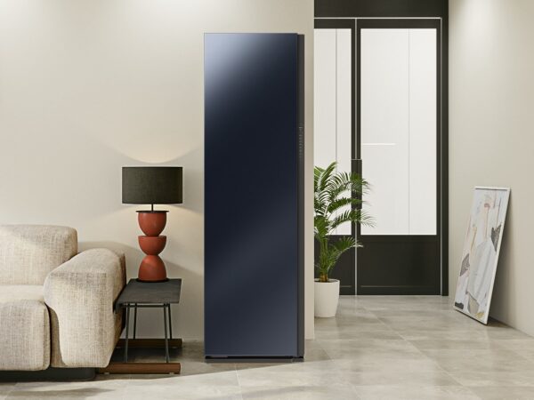 Samsung Bespoke Smart AirDresser has powerful JetStream technology to refresh fabrics