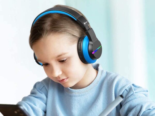 iClever BTH12 over-ear kids’ Bluetooth headphones have colorful LED lights in four modes
