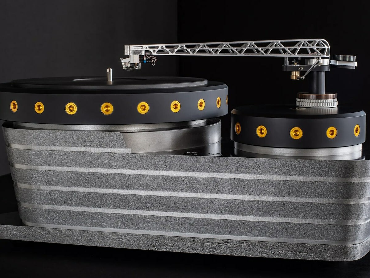 Oswalds Mill Audio K3 Cast Iron Turntable features a powerful motor and durable chassis