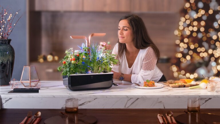 Véritable Smart Indoor Garden uses LED technology to automatically adjust its light