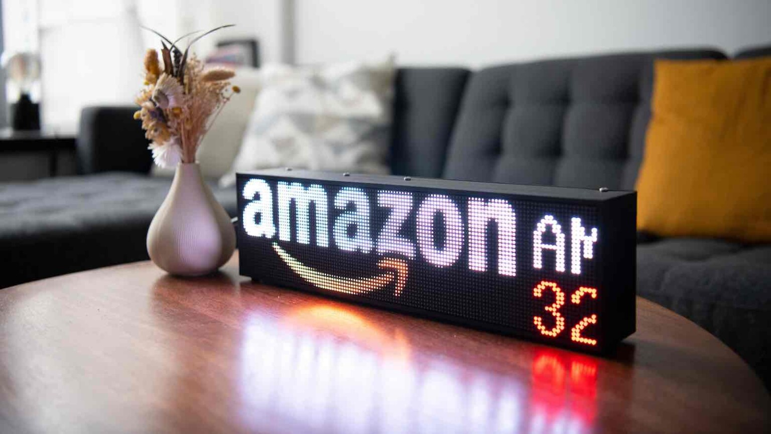 Review Fintic desksize LED ticker brings Wall Street to your office