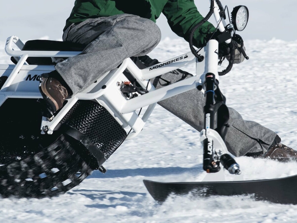 MoonBikes ultralight electric snowbike is lightweight for easier rides