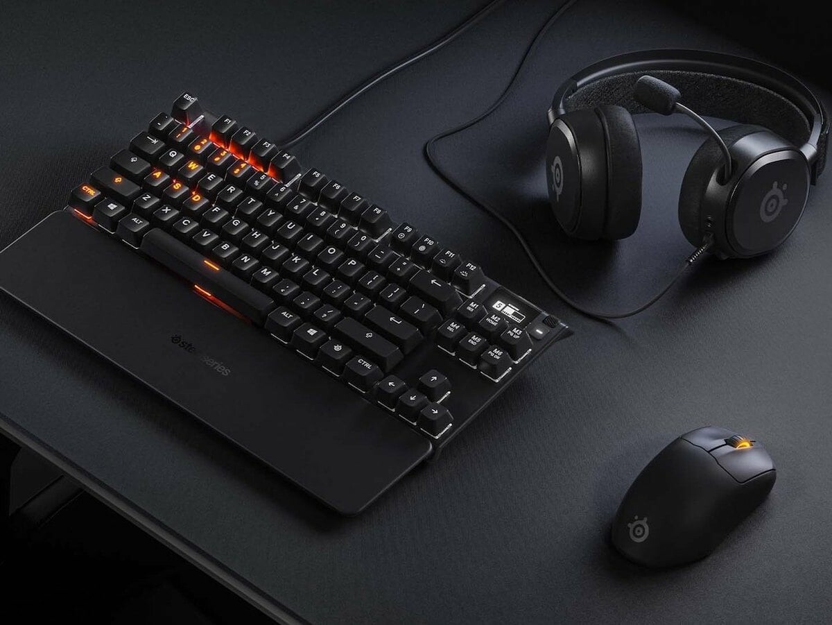 SteelSeries Prime Mini Wireless eSports mouse has Prestige Optical Magnetic Switches