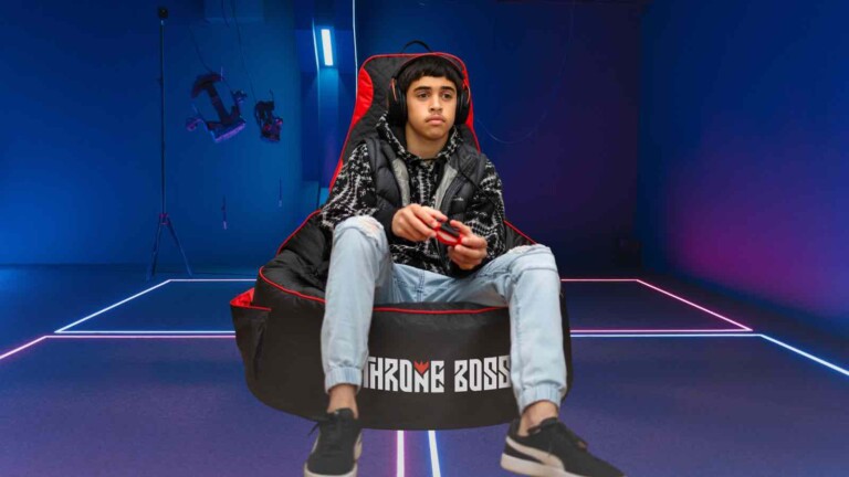 Throne Boss Gaming Bean Bag Chair has large pockets for snacks, controllers, & more
