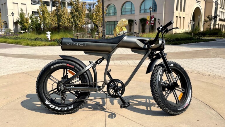 Vinci stylish electric motorbike is crafted by an artist and engineer for comfort