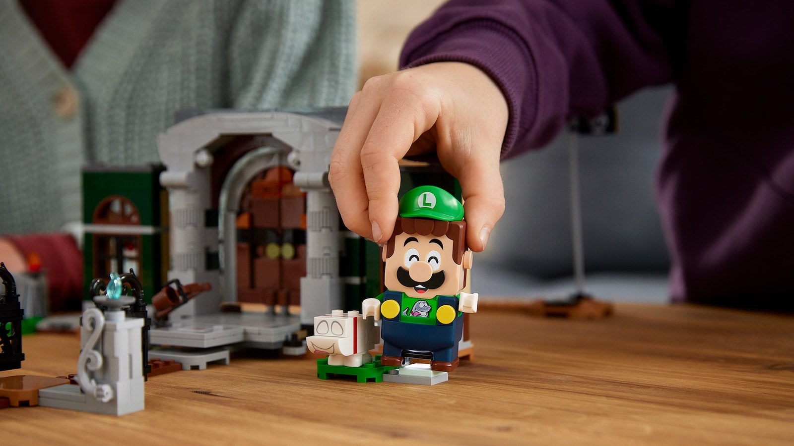 LEGO Luigi's Mansion Lab and Poltergust Expansion Set provides