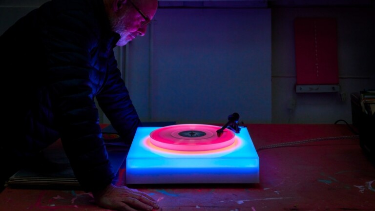 Brian Eno Color-Changing Neon Turntable 2021 creates a new experience of light and music