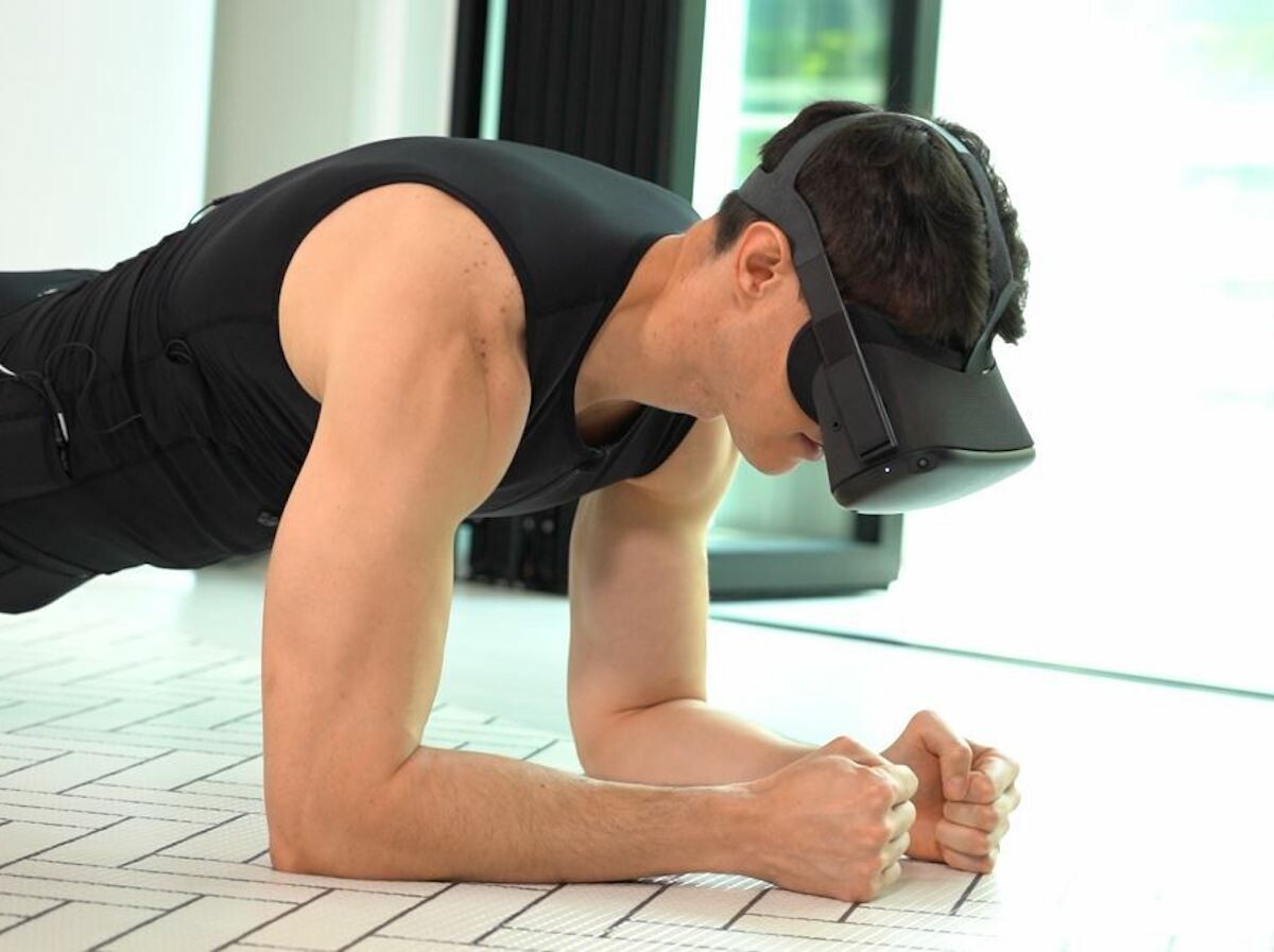 Curated visual reference: Visual Reference: Elecsuit E Haptic Suit Is Designed For Wear During Ems
