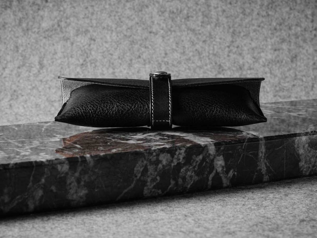 hardgraft Pillow Eyewear Case protects your glasses when not in use with soft leather