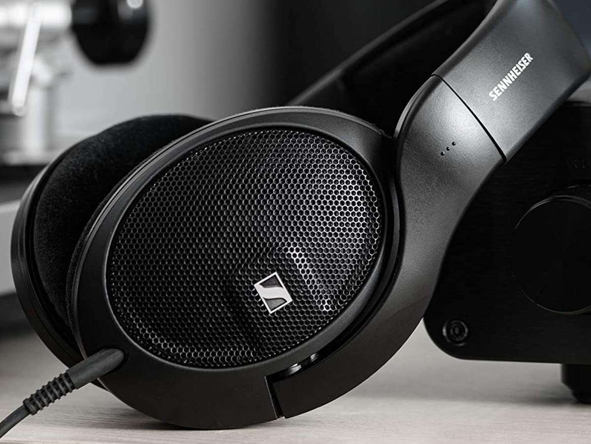 Sennheiser HD 560S overear headphones reveal the truth of music with