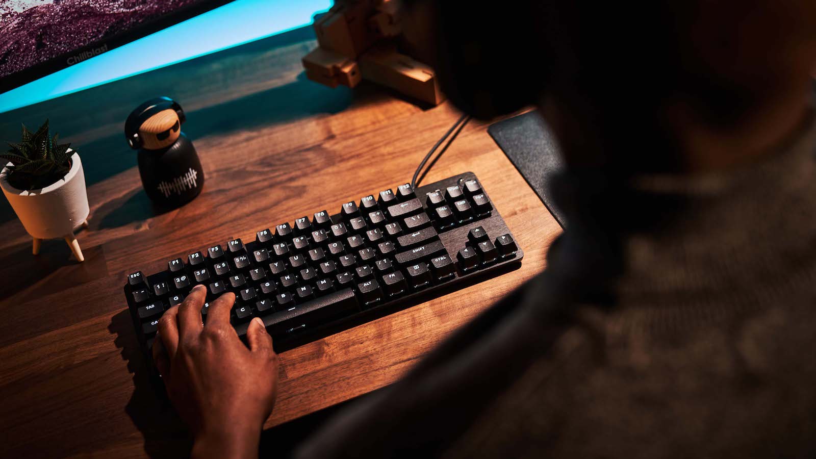 skibsbygning Fedt Forfærde Logitech G413 SE mechanical gaming keyboard has 6-key rollover,  anti-ghosting keycaps » Gadget Flow
