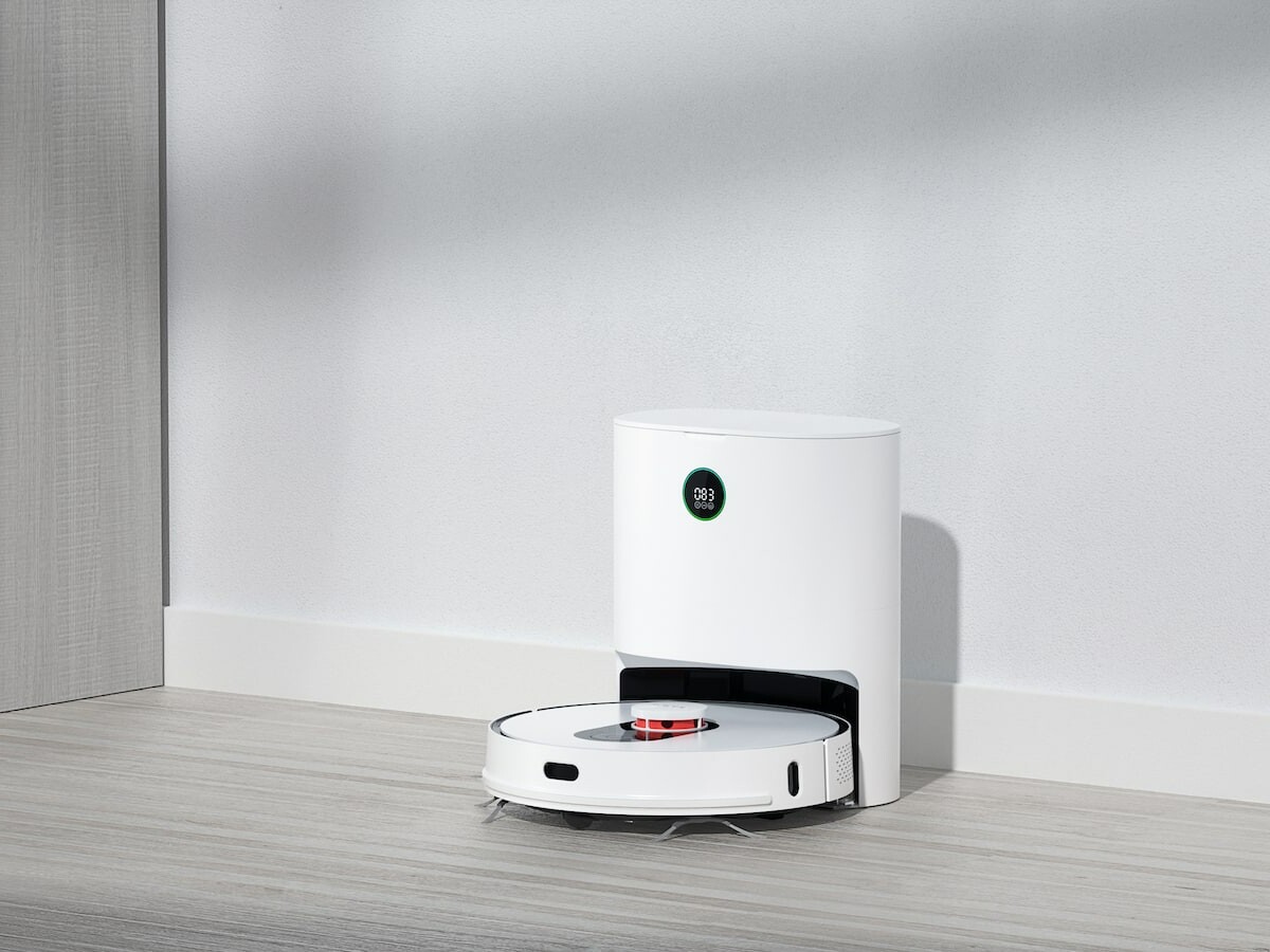 Roidmi Eve Plus selfemptying robot vacuum and mop features a suction