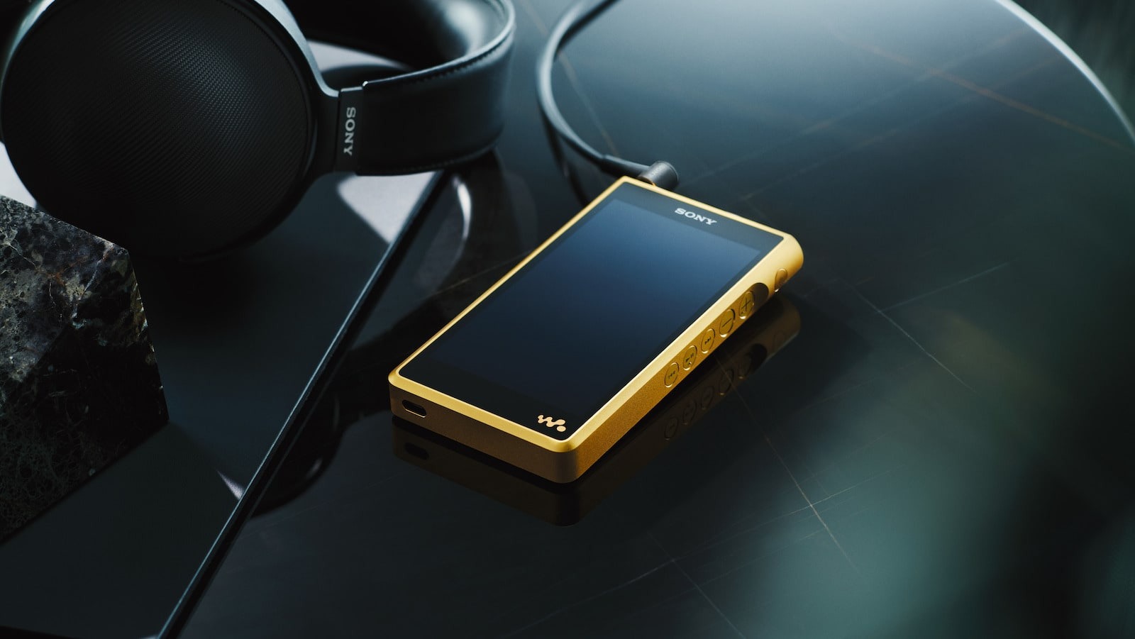 Sony WM1ZM2 Walkman Signature Series: Advanced hardware and audio