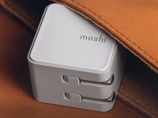 Moshi Qubit USB-C Charger supports fast charging for compatible iPad and iPhone models
